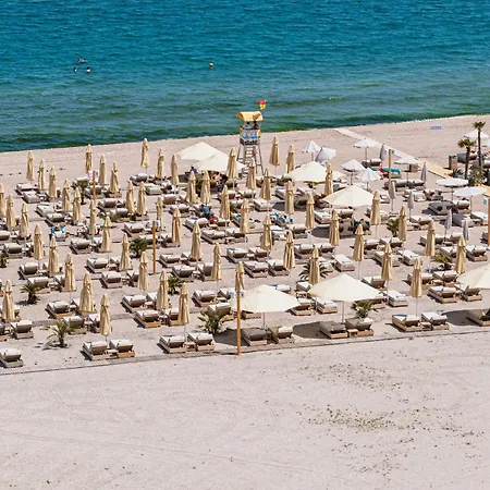 Jrr Frontsea In Axxis Nova Apartamento Mamaia